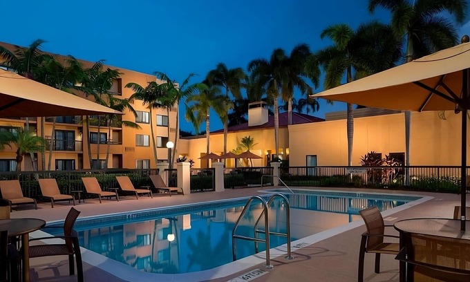 Boca Raton Hotel | 2 Inviting Suites Perfect for Families, Heated Pool & On-Site Market Convenience
