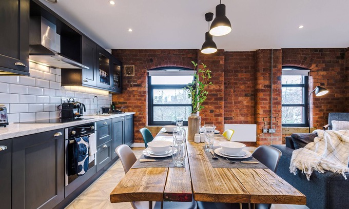 Leeds City Center Apartamento | 2 King Size Beds in Manhattan styled Oversize Loft