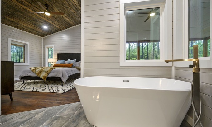 Pickens Cabina | Tucked under beautiful tall pines-games-hot tub-firepit-huge deck-2 king suites-
