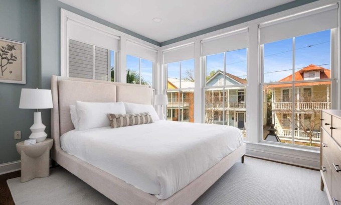 Cannonborough Elliotborough Villa | 2 Luxury Houses w/ Patios | 1 Block from King St