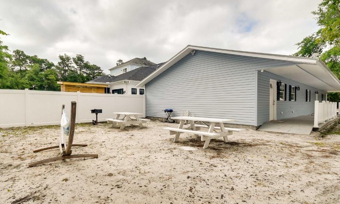 Atlantic Beach Casa | 2 Mi to Barefoot Landing Family Retreat