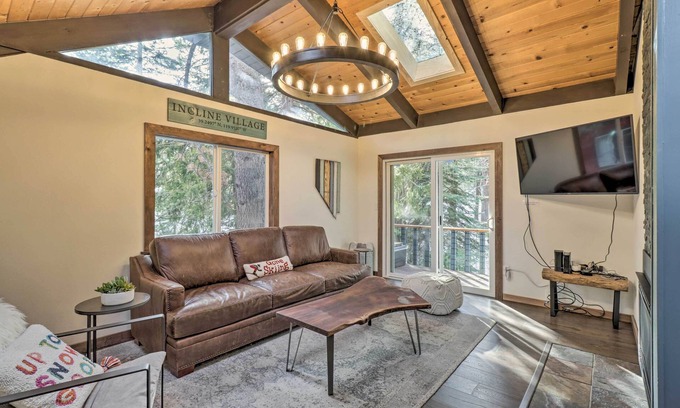 Incline Village Cabina | 2 Mi to Beach: Incline Village Cabin w/ Patio!