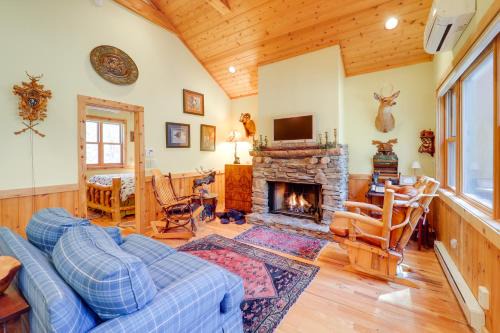 Beech Mountain Casa | 2 Mi to Beech Mtn Slopes! Cozy Couples Retreat