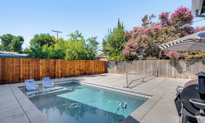 Sacramento Casa | 2 Mi to Dtwn: Home w/Private Pool in Sacramento