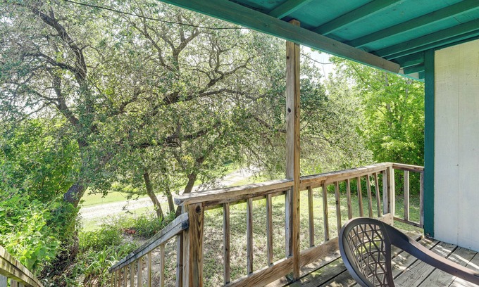 Lake Whitney Cabaña | 2 Mi to Fishing on Lake Whitney: Cottage w/Deck