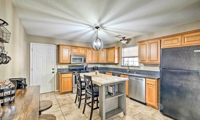 Fort Smith Casa | 2 Mi to Historic Sites: Cozy Fort Smith Home!