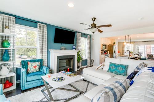 Charles Town Casa | 2 Mi to Hollywood Casino Charles Town Townhome!