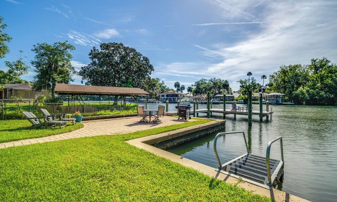 Homosassa Casa | Riverfront Home w / Dock - 1 milla a Homosassa St Park