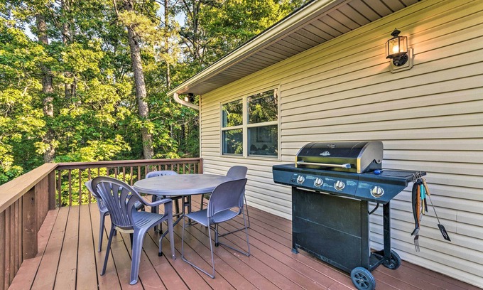Hot Springs Village Apartamento | < 2 Mi to Lake Coronado: Apt w/ Grill!