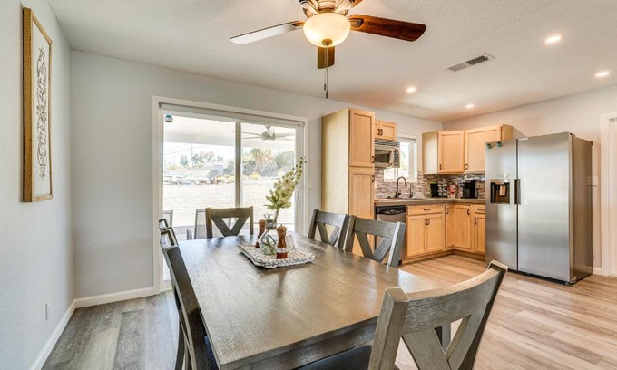 Lake Havasu City Casa | 2 Mi to Lake Havasu Home with Patio!