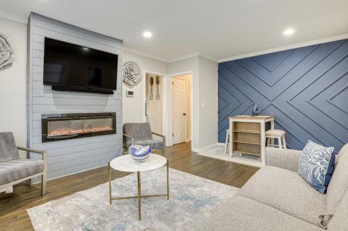 Piedmont Heights Apartamento | 2 Mi to Midtown Chic Apartment in Atlanta!