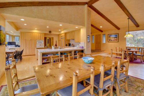 Sun Valley Casa | 2 Mi to River Run Day Lodge Family-Friendly Home