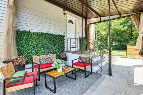 Spring Valley Apartamento | 2 Mi to The Marketplace Spring Valley Apartment