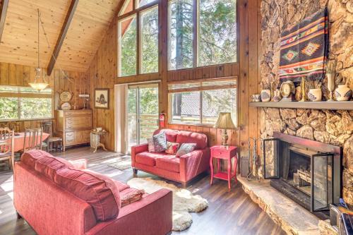 Cedar Glen Casa | 2 Mi to Village Lake Arrowhead Cabin Hideaway