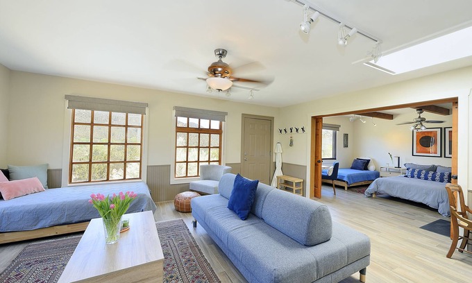Historic Eastside Cabaña | 2 Miles to Canyon Road - Great Mountain Views - Monthly Rental