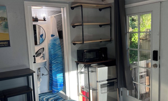 Soquel Cabina | 2 miles to Capitola Beach - studio w/private yard