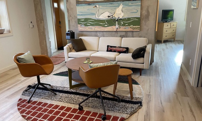 Williamsburg Casa | 2 Miles to Traverse City Horse Show / GLEF