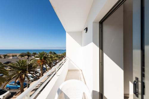 Arguineguin Apartamento | 2 min Walk to Beach - Private Terrace - Some with Sea Views