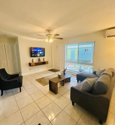 Lauderdale-by-the-Sea Apartamento | 2 min walk to beach & free parking Lauderdale 21-2