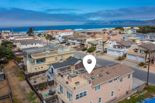 Oceano Casa | 2 min walk to beach Large Home Rooftop Deck