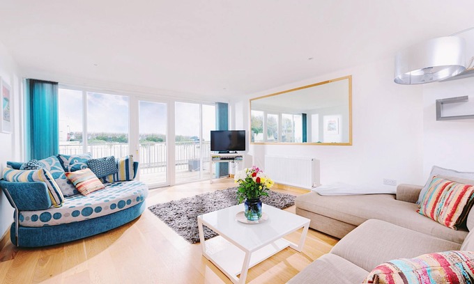 Lusty Glaze Chalet De Esquí | 2 minutes walk from 2 fabulous beaches