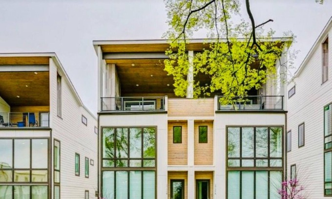 Eighth Avenue Condominio | 2 Modern Luxurious Side by Side Townhomes by Music City Luxury Stays