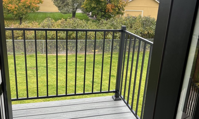 Orchard Homes Apartamento | 2 month minimum stay. 1 Bedroom 1 Bath with a spare room for guests or office.