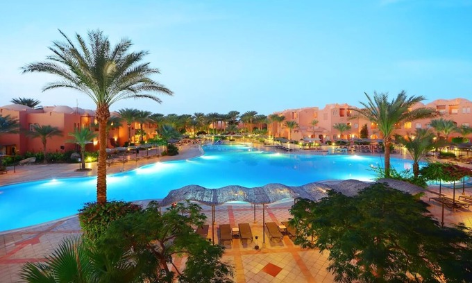 Makadi Bay Complejo | 2 Quiet Rooms with Balcony and Pool Near Makadi Water World Aqua Park