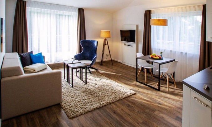 Steintor-Vorstadt Apartamento | 2-raum-appartement Komfort - Appartements an der Golfanlage Warnemünde Gmbh & Co.kg
