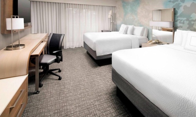 Tanasbourne Casa | 2 Relaxing Units Near Streets of Tanasbourne Mall, Pets Allowed, Indoor Pool!