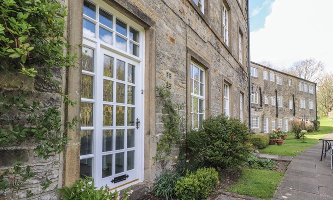Airton Cabaña | 2 Riverside Walk, AIRTON
