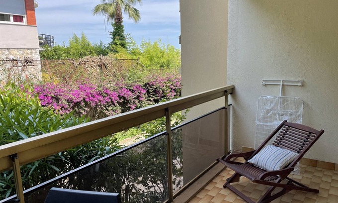 Fabron Condominio | 2-room apartment with terrace 200m from the beach