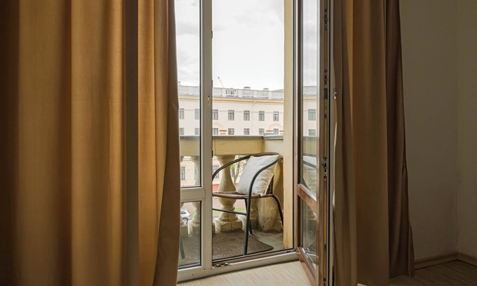 Minsk City Centre Apartamento | 2-room apartment with view the avenue