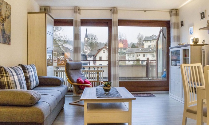 Schoenwald Apartamento | Apartamento vacacional de 2 habitaciones 109 Schwarzwald, con balcón y Wi-Fi