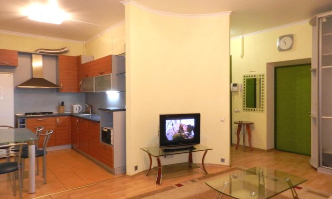 Zaporozhye Apartamento | 2-room Studio Apartment on Sobornyi Avenue 174-а, by GrandHome