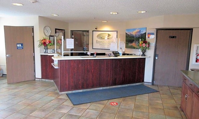 Manitou Springs Hotel | Hotel de 3 estrellas ∙ Econo Lodge Inn & Suites