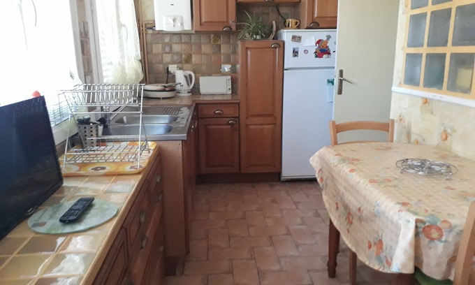 Aurillac Apartamento | 2-star apartment outside city center