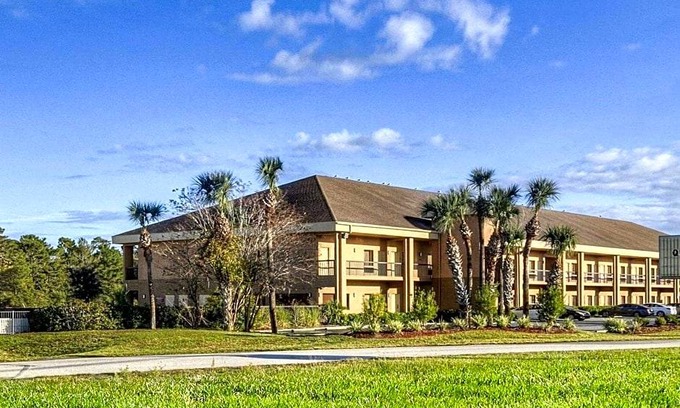 North Weeki Wachee Hotel | Hotel de 3 estrellas ∙ Quality Inn - Weeki Wachee