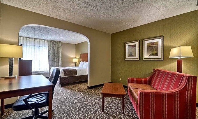 Cortland Hotel | Hotel de 3 estrellas ∙ Clarion Inn & Suites - University Area