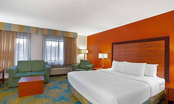 Auburn Hotel | Hotel de 2 estrellas ∙ La Quinta Inn by Wyndham Auburn Worcester