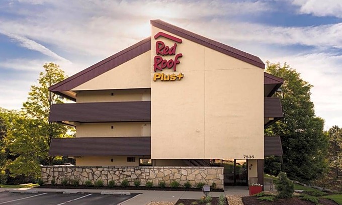Willowbrook Hotel | Hotel de 3 estrellas ∙ Red Roof Inn PLUS Chicago - Willowbrook