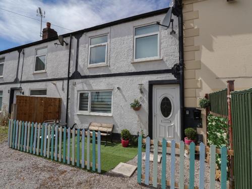 Gwersyllt Casa | 2 Stoneleigh Cottage