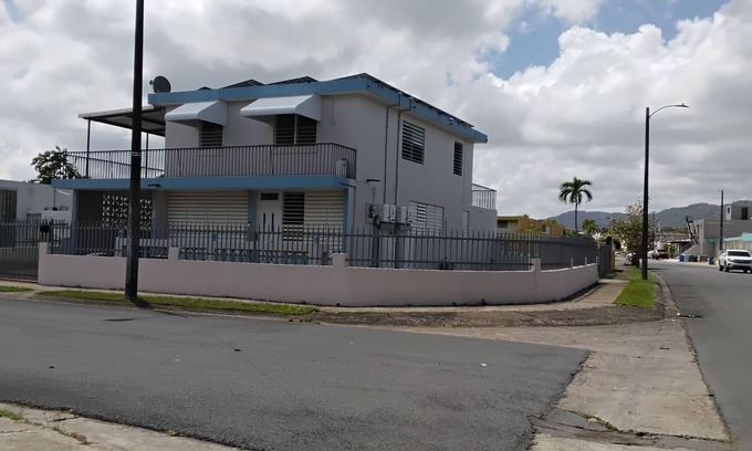 Caguas Casa | Caguas 2 Story 5 BR Home w/Solar Panels, A/C and WiFi