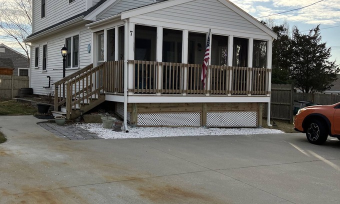Ocean Bluff-Brant Rock Casa | 2 Story Beach House with full screen porch - Short walk to beach