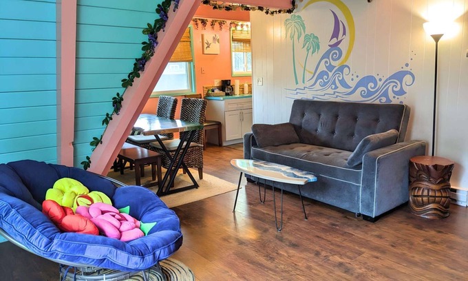 Ocean Shores Villa | Hakuna Matata -Hawaiian Estilo de 2 pisos Villa Cerca de la playa, el centro, Convención Cen