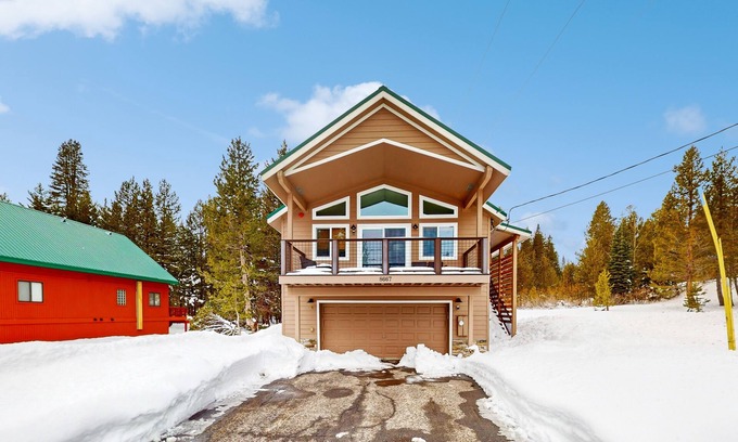 Serene Lakes Casa | 2-story home with private beach, grill, deck, washer/dryer, & AC