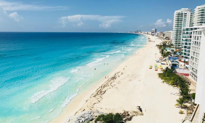 Punta Cancún Apartamento | 2 Story Oceanfront Penthouses on Cancun Beach!