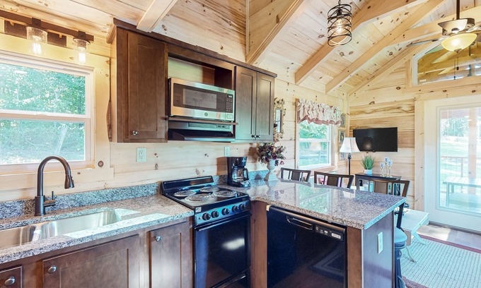 Mars Hill Cabina | 2 tiny home cabins with private hot tubs, covered porches, & amazing views