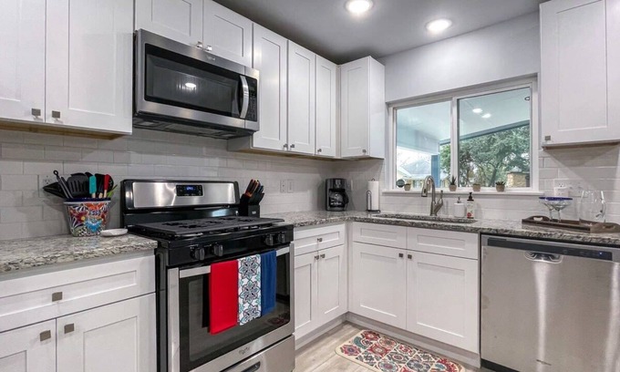 Northwest Los Angeles Heights Casa | 2 Units, Mins to Downtown! Serene at Santa Monica