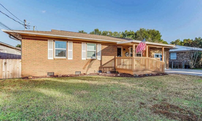 Pensacola Heights Casa | 2 Units! Near Beach&Shopping-Brilliant in Bellview